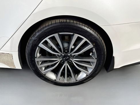 Used 2018 Kia Stinger Premium RWD image 37