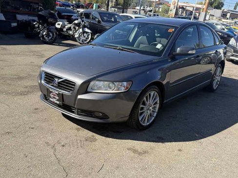 Used 2010 Volvo S40 2.4i image 3