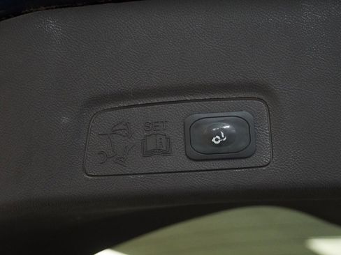 Used 2016 Lincoln MKC Reserve image 12