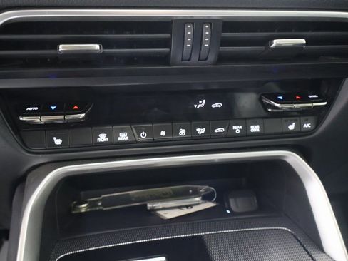 Used 2024 MAZDA CX-90 3.3 Turbo w/ Premium Package image 27