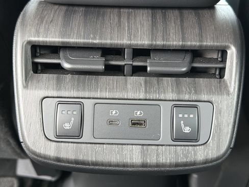 Certified 2023 Nissan Ariya AWD/4WD image 20