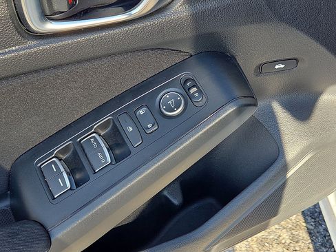 Used 2025 Honda Civic LX image 13