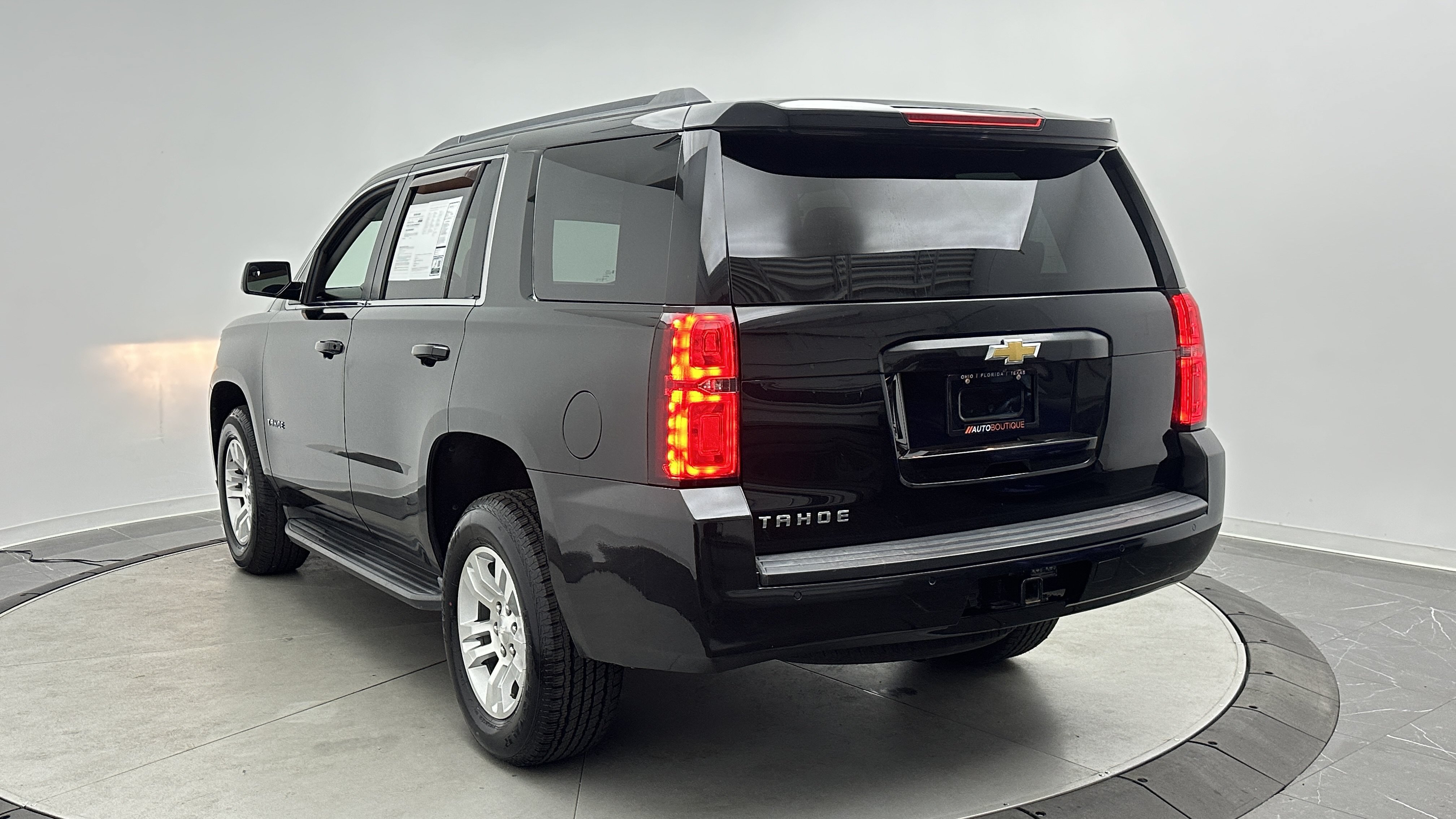 Used 2017 Chevrolet Tahoe LS RWD image 5