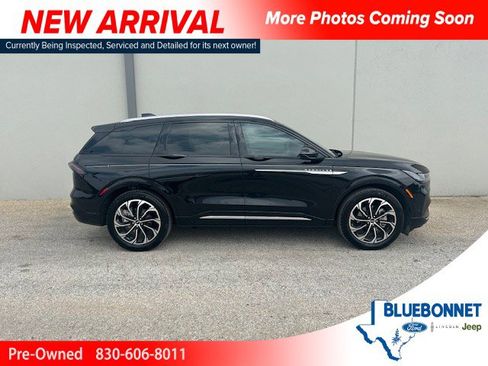 Used 2024 Lincoln Nautilus Reserve AWD/4WD image 1
