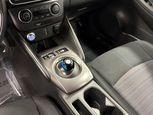 Used 2024 Nissan Leaf S image 9