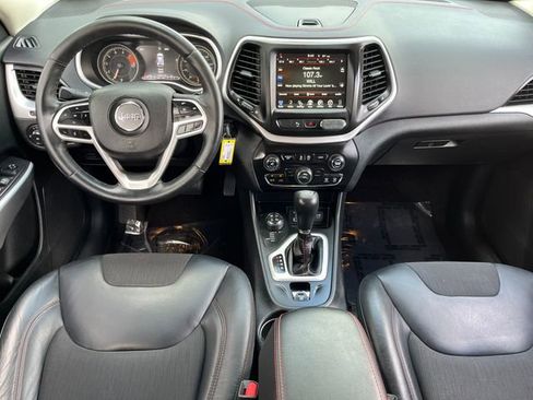 Used 2017 Jeep Cherokee Trailhawk w/ Trailer Tow Group AWD/4WD image 15