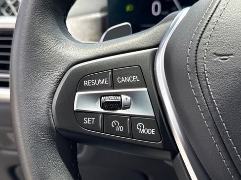 Used 2026 BMW X5 sDrive40i w/ Premium Package RWD image 25