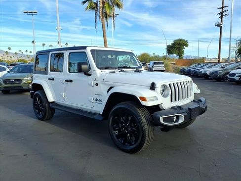Used 2021 Jeep Wrangler Sahara w/ Cold Weather Group image 30