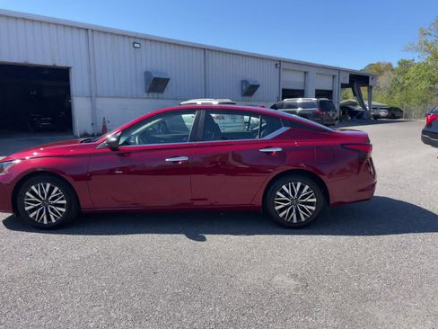 Used 2025 Nissan Altima 2.5 SV image 8