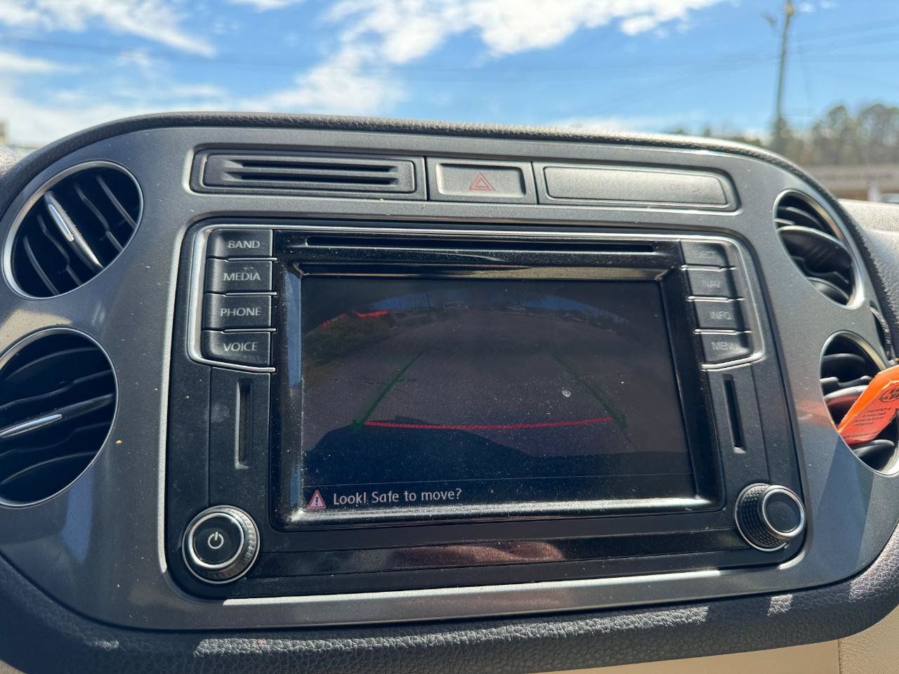 Used 2016 Volkswagen Tiguan SE FWD image 28