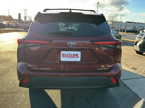 Certified 2020 Toyota Highlander XLE image 4