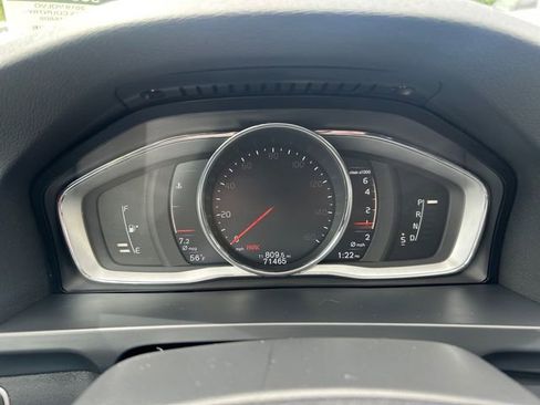 Used 2018 Volvo V60 T5 Cross Country AWD/4WD image 14