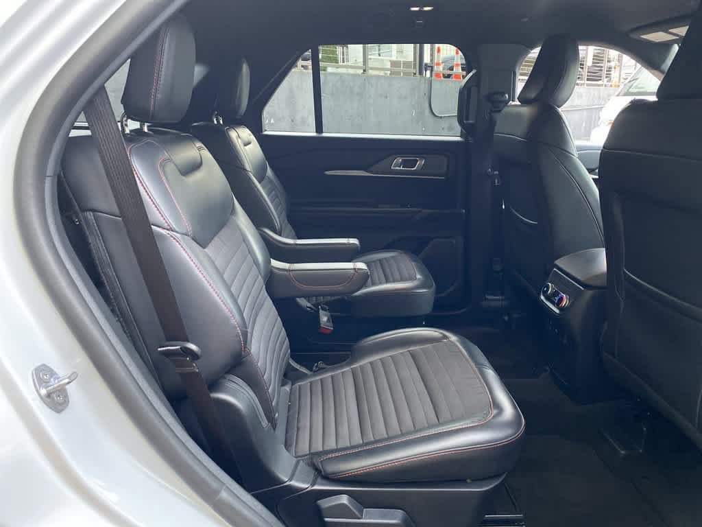 Used 2026 Ford Explorer ST-Line AWD/4WD image 16