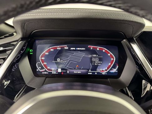 Used 2025 BMW Z4 M40i w/ Edition RWD image 3