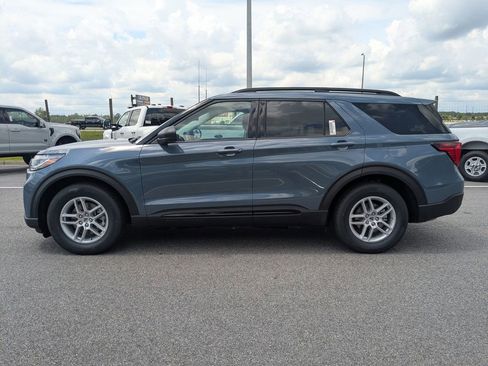 New 2026 Ford Explorer Active w/ Active Comfort Package RWD image 7