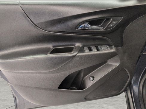 Used 2018 Chevrolet Equinox LT FWD image 25