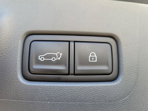 Certified 2025 Hyundai Santa Fe SEL image 8