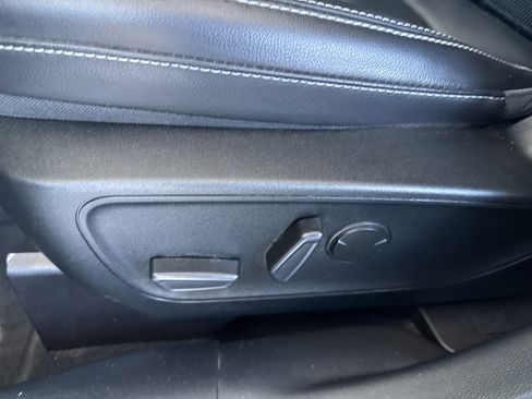 Used 2020 Ford Escape SEL image 22