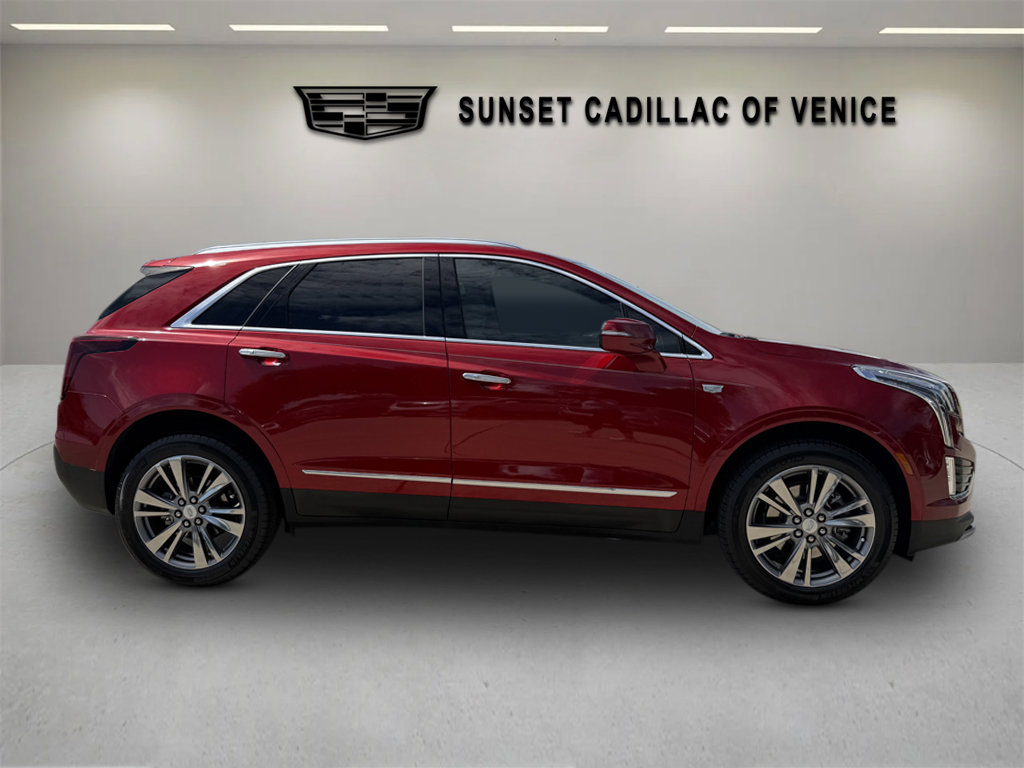 Certified 2024 Cadillac XT5 Premium Luxury FWD image 2