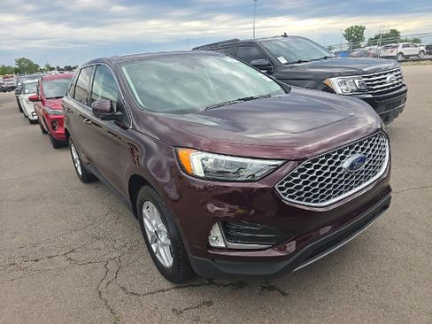Used 2023 Ford Edge SEL w/ Convenience Package AWD/4WD image 2