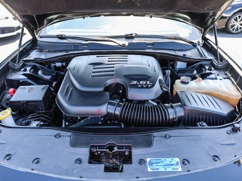 Used 2023 Dodge Charger SXT RWD image 17
