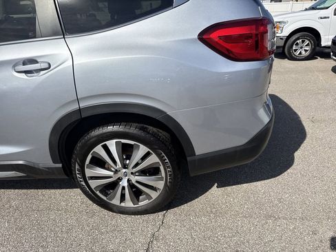 Used 2022 Subaru Ascent Limited image 7