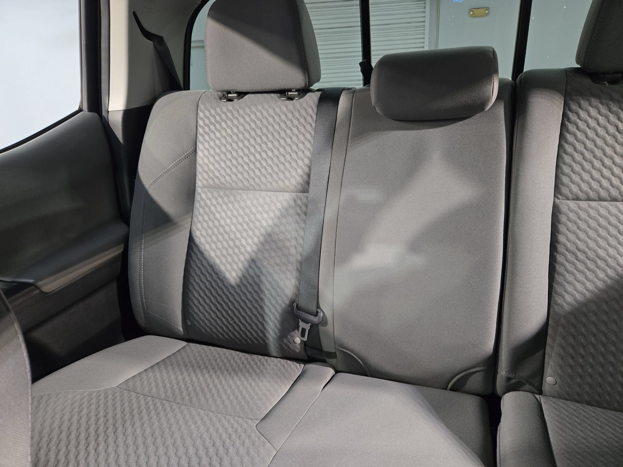 Used 2022 Toyota Tacoma SR5 RWD image 12