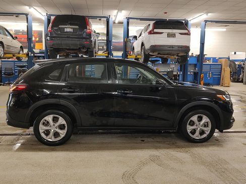 Used 2023 Honda HR-V LX image 29