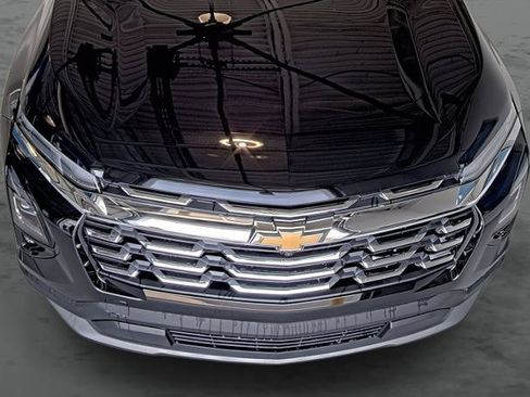 New 2026 Chevrolet Equinox LT w/ Convenience Package II AWD/4WD image 18