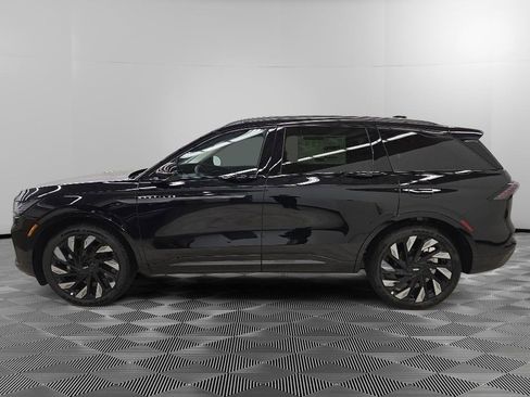 New 2026 Lincoln Nautilus Reserve w/ Jet Appearance Package image 4