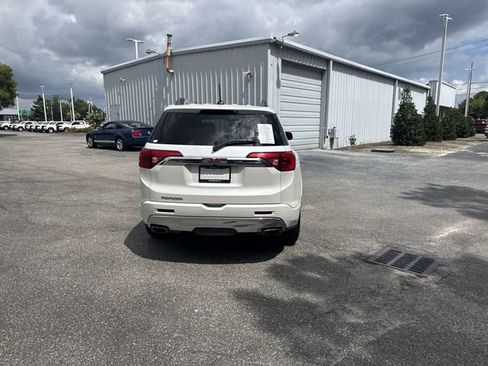 Used 2018 GMC Acadia Denali w/ Technology Package FWD image 6
