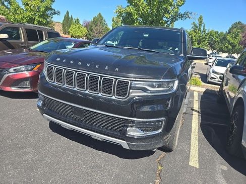Used 2024 Jeep Wagoneer L Series II w/ Flexible Seating Group AWD/4WD image 3