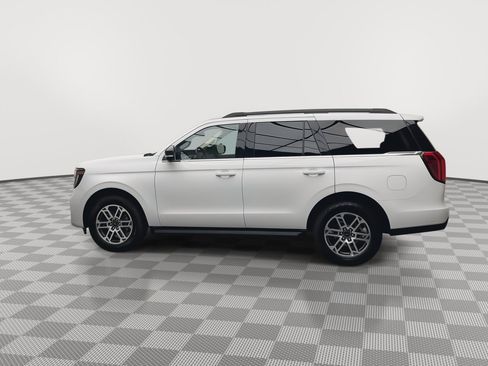 Certified 2025 Ford Expedition Active AWD/4WD image 43