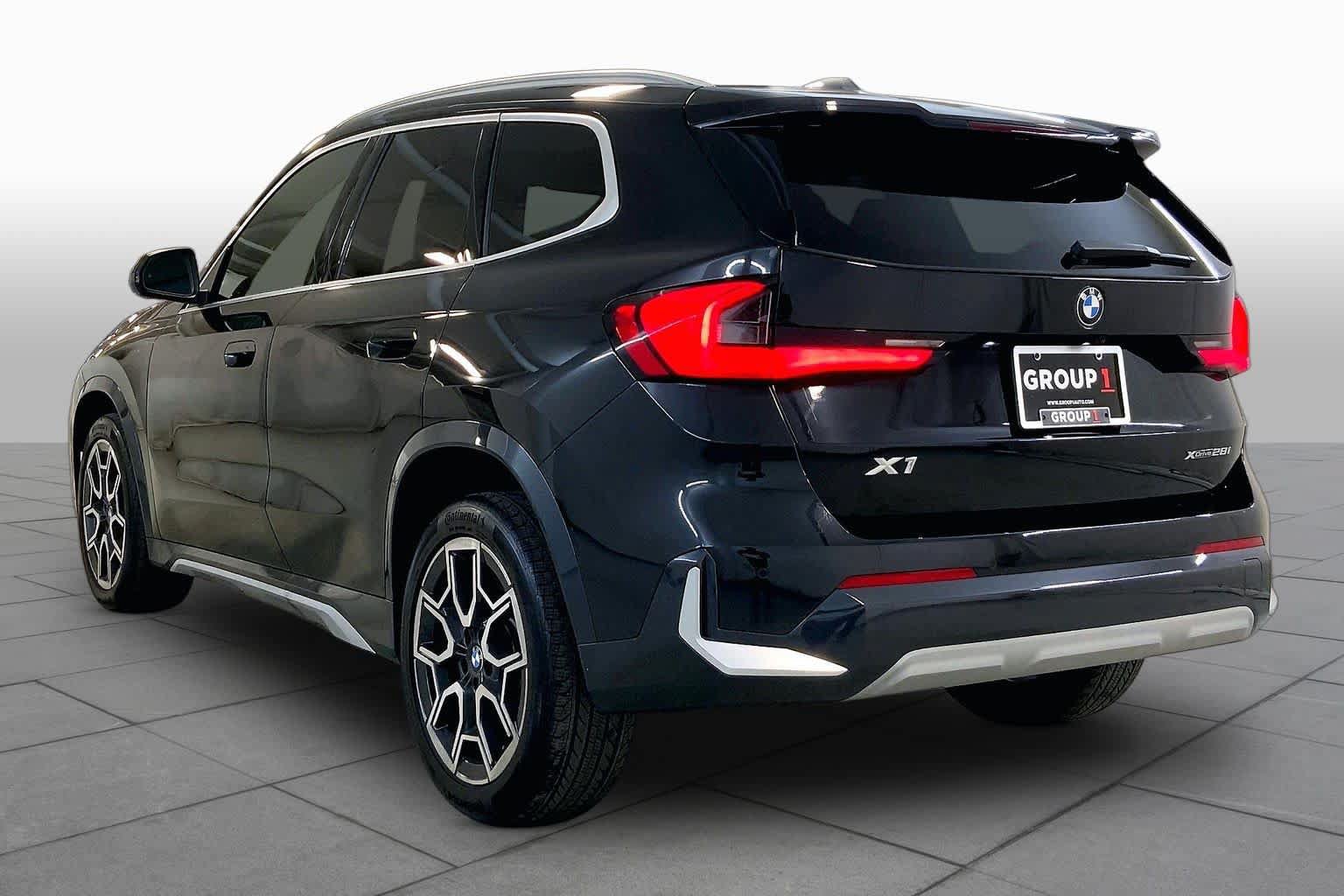 Used 2025 BMW X1 xDrive28i AWD/4WD image 11