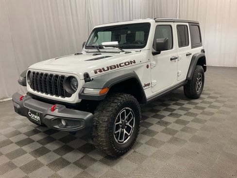 Used 2024 Jeep Wrangler Unlimited Rubicon AWD/4WD image 9