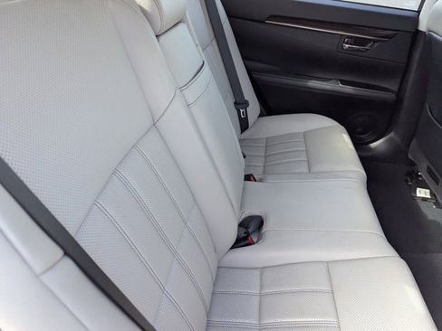 Used 2016 Lexus ES 350 w/ Luxury Package w/Wood Trim image 13