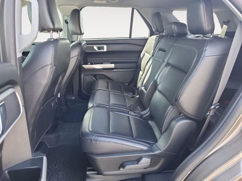 Used 2021 Ford Explorer XLT w/ Equipment Group 202A image 18