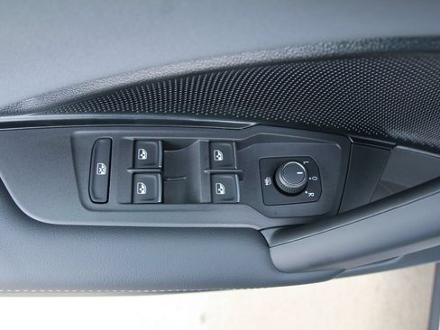 New 2026 Volkswagen Tiguan SE R-Line FWD image 13