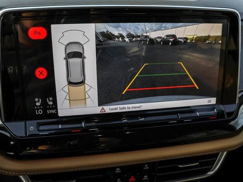 New 2026 Volkswagen Atlas Cross Sport SEL image 9