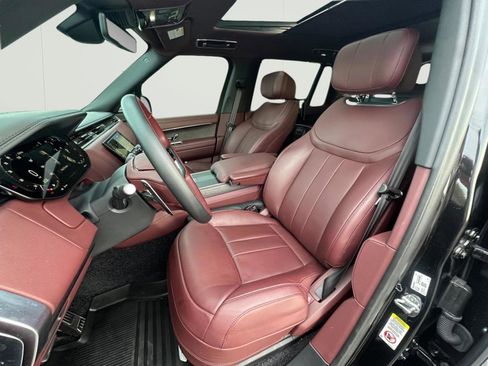 Used 2025 Land Rover Range Rover Long Wheelbase Autobiography AWD/4WD image 17