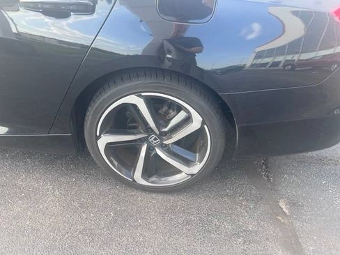 Used 2019 Honda Accord Sport image 7