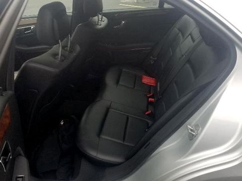 Used 2010 Mercedes-Benz E 350 4MATIC Sedan image 14