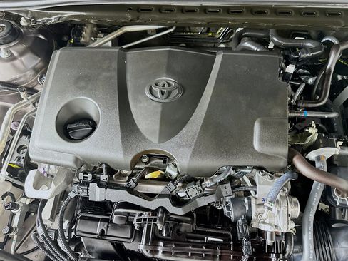 Used 2024 Toyota Camry XSE FWD image 32