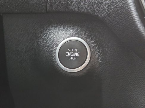 Used 2021 Volvo XC40 T5 R-Design w/ Advanced Package AWD/4WD image 23