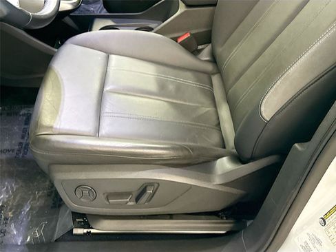 Used 2023 Audi Q4 e-tron Premium Plus w/ Premium Plus RWD image 20