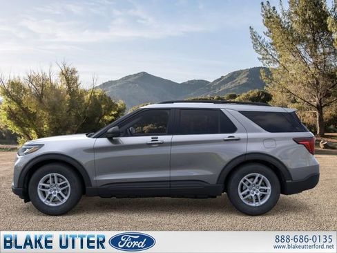 New 2026 Ford Explorer Active w/ Active Comfort Package RWD image 3
