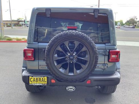 Used 2025 Jeep Wrangler Unlimited Sahara AWD/4WD image 31