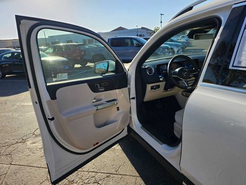 Used 2026 Mercedes-Benz GLB 250 image 15