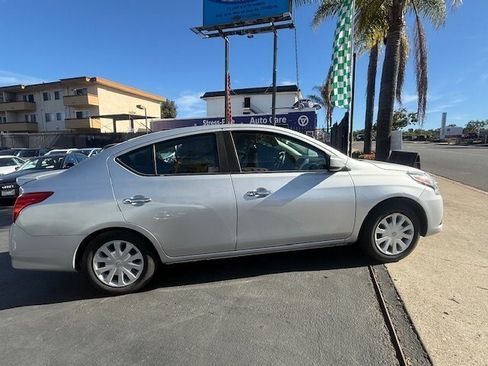 Used 2019 Nissan Versa SV image 13