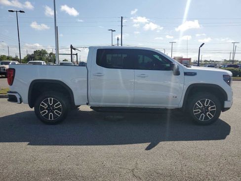 Used 2026 GMC Sierra 1500 AT4 w/ Technology Package AWD/4WD image 11